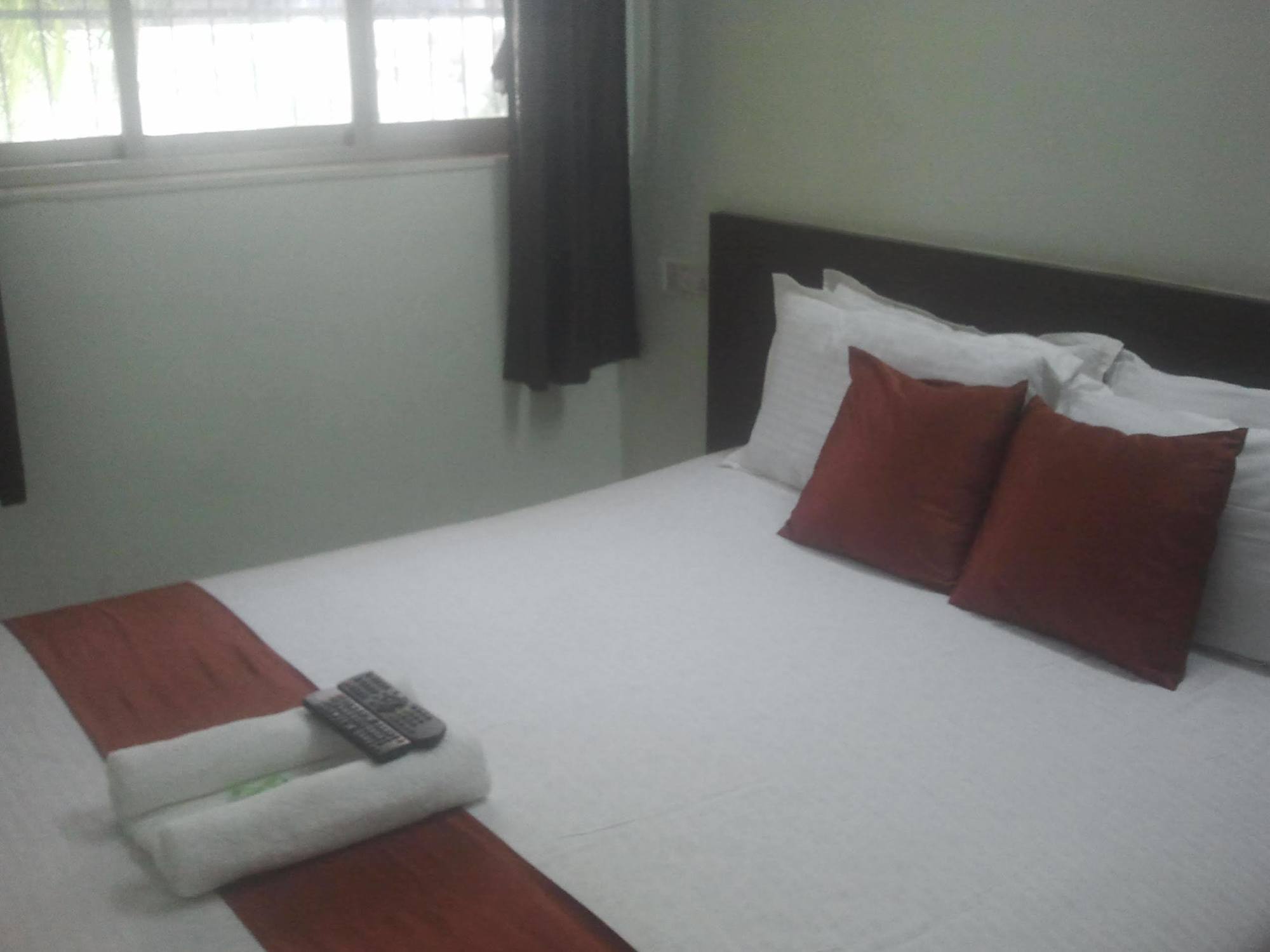 O Rana Residency Near Western Express Highway Metro Station Bombaj