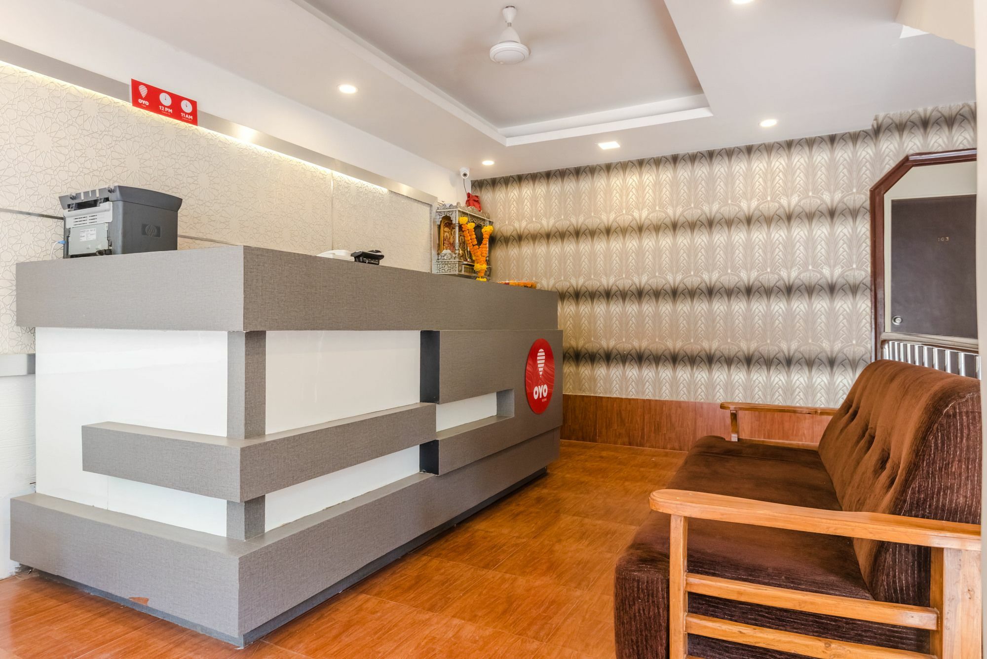 O Rana Residency Near Western Express Highway Metro Station 3* Bombaj